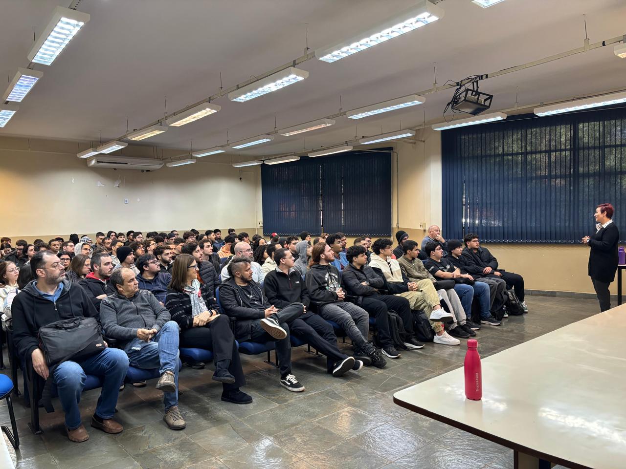 Combate à desinformação é tema de palestra com pesquisadora internacional na Fatec Jahu
